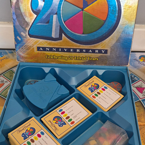 Trivial pursuit 20th - trivial,