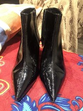 M & S BEAUTIFUL LADIES BLACK