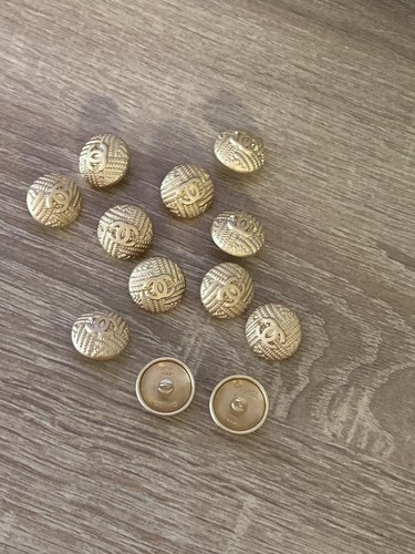12x chanel buttons gold - chanel, 12