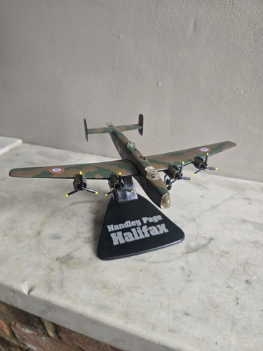 Aeroplane model handley paige - model,