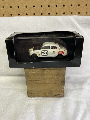 Saab safari rally car - saab,