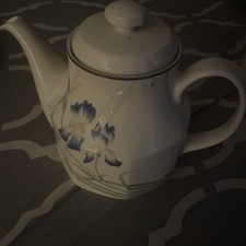 001 Vintage Royal Doulton