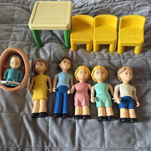 Vintage little tikes - little, dolls