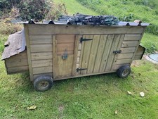 Hen House Mobile with equipment 