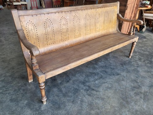 Antique arts and - , crafts