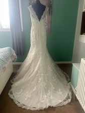 Wedding Dress, Size 14, Ivory, Fit-and-flare mermaid gown, lace with train 