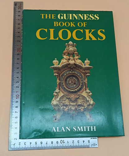 The guinness book clocks - book, of