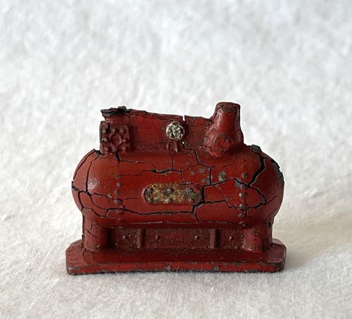 Damaged vintage lead toy dinky - damaged,
