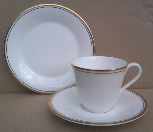 Royal doulton gold concord - doulton,