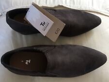 Brown NWT Size 4 Suede Short Boots