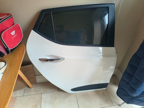 Hyundai i10 driver - hyundai, rear