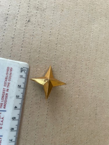 Small gold styling star - gold,