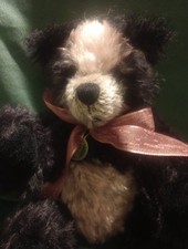 Hermann SpielWarren Panda Rouge Bear. Annual Bear 2001.