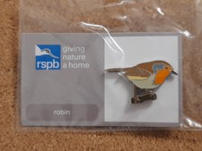 RSPB ROBIN LGBTQIA GNAH GREY Series 5 Charity Pin Badge