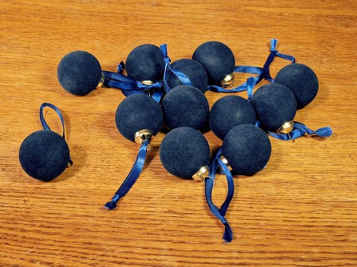 Dark blue flocked - dark,