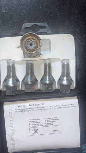Vauxhall locking wheel - locking,