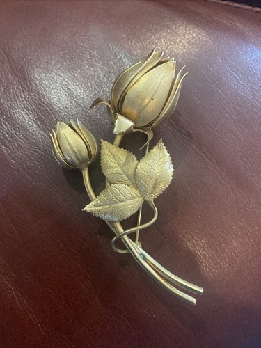 Vintage unbranded gold tone - vintage,