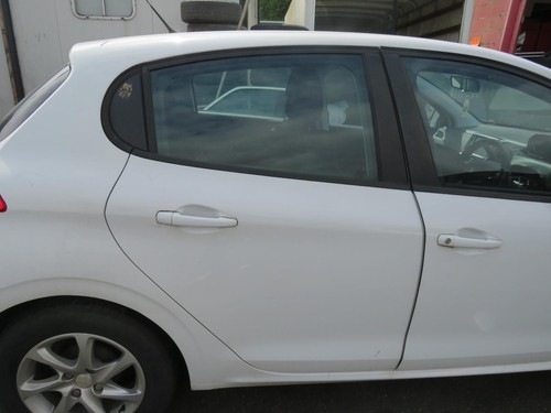 Peugeot 208 2013 - peugeot,