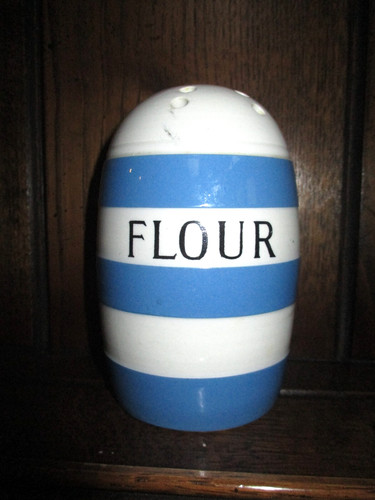 Green cornishware flour - g,