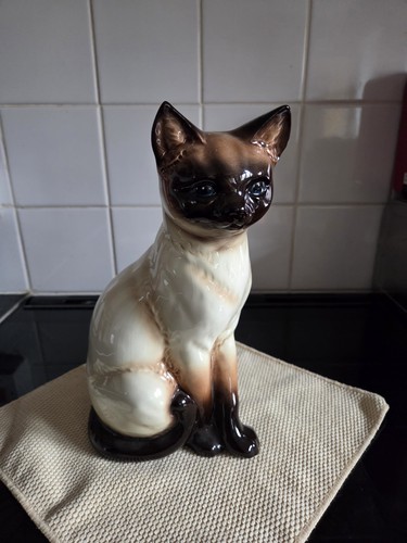 Goebel large ceramic sitting - large,