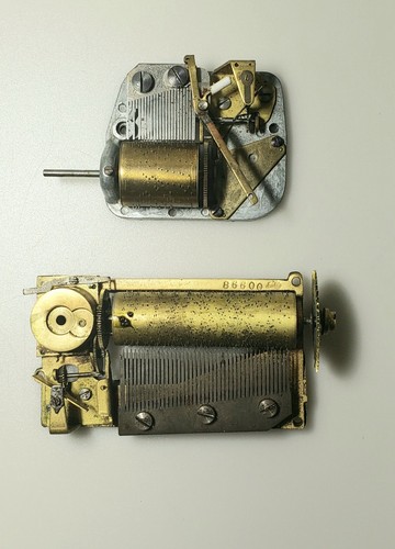 Swiss cylinder music box - 2,