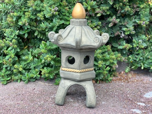 Japanese pagoda figurine