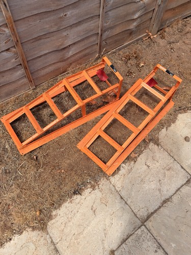 Halfords tonne car ramps - 2,