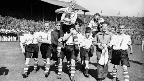 Charlton athletic cup - charlton,