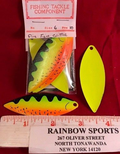 Worm harness spinner - worm, bait