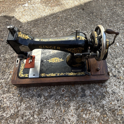 Singer hand crank - singer,