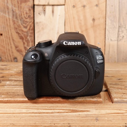 Used canon eos 1200d - canon, dslr
