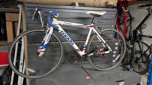 Moda major junior racing bike - junior,