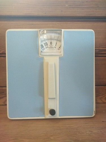 S bathroom scales - 70's,