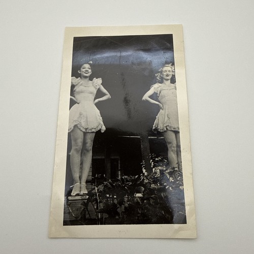 Vintage 1940s hawaii women - ,