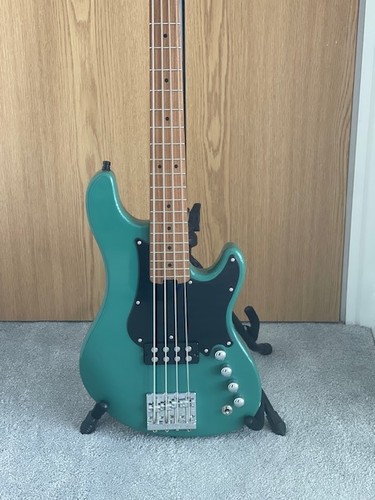Cort short scale - gb, bass