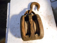 USED VINTAGE WOODEN BLOCK