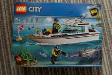 LEGO 60221 City  Diving Yacht