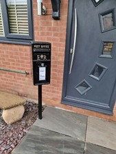 ROUND CONRETE IN POST BOX