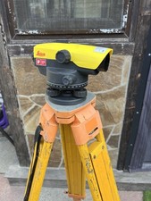 Leica Auto Level NA524 with Tripod 