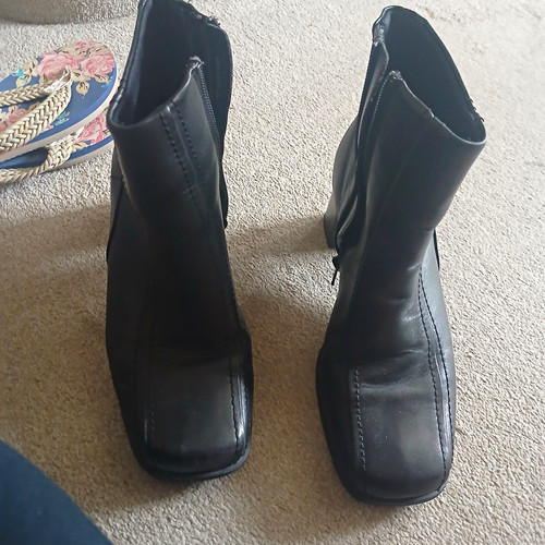 Women black synthetic - women’s,