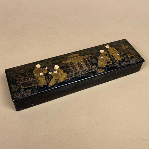Japanese oriental gold - oriental, black
