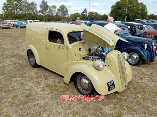 Photo 1956 fordson e83w - photo,