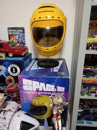 Sixteen koenig space - koenig, helmet