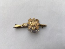 CWW1 VINTAGE HIGHLAND LIGHT INFANTRY RIFLE SHAPED SWEETHEARTS ENAMEL PIN BROOCH