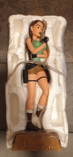 Lara croft tomb raider broken - croft,