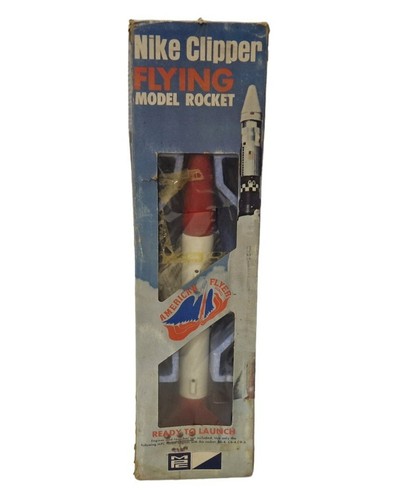 Space nike clipper flying - :,