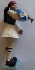  ΑΘΗΝΑ / AOHNA EVZONE LARGE PLASTIC SOLDIER. GREEK FLAG TRUMPET MADE IN GREECE