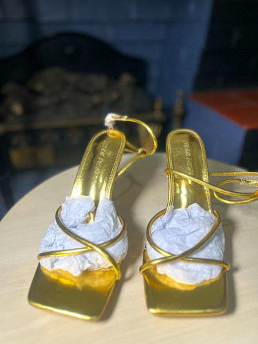 Public desire gold - desire,
