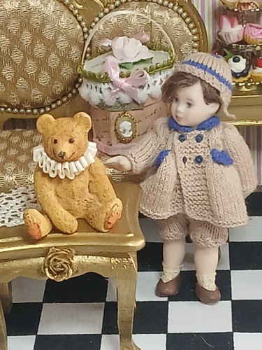 Porcelin dolls house - dolls,