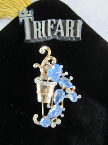 Original antique crown trifari - crown,